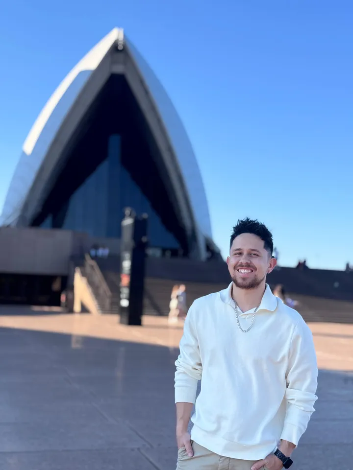 Andres standing in front of the Sydney Opera House